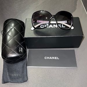 CHANEL Sunglasses with Case, box, & authenticity certificate
